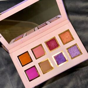 Alamar Cosmetics Spanglish Pressed Pigment Eyeshadow Palette